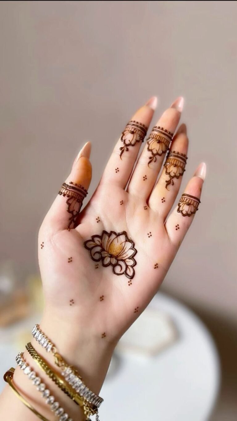 60+ Short Mehndi Designs That Combine Simplicity and Beauty for Every Hand Type